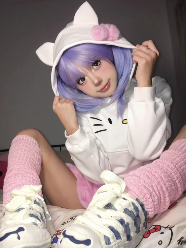 Cute white sweatshirt BL09